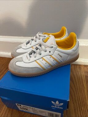 Kids adidas Samba Sneakers in White and Yellow size 10c
